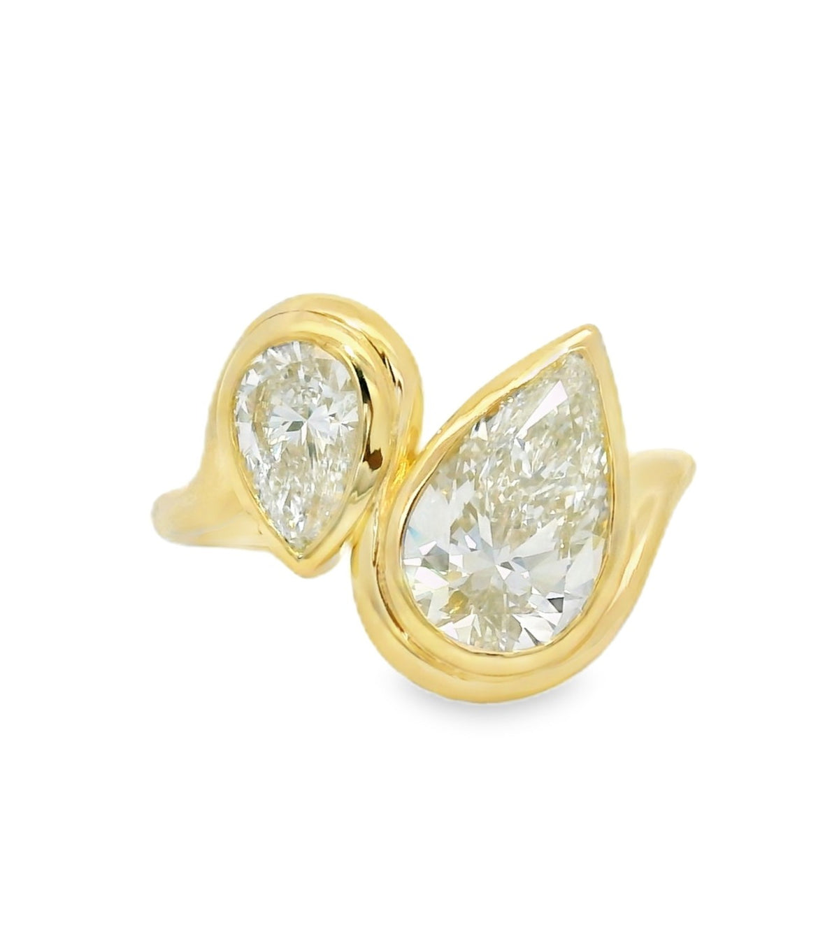 Pear Toi et Moi Ring