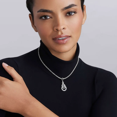 Silver Interlocking Diamond Caviar Pendant Necklace